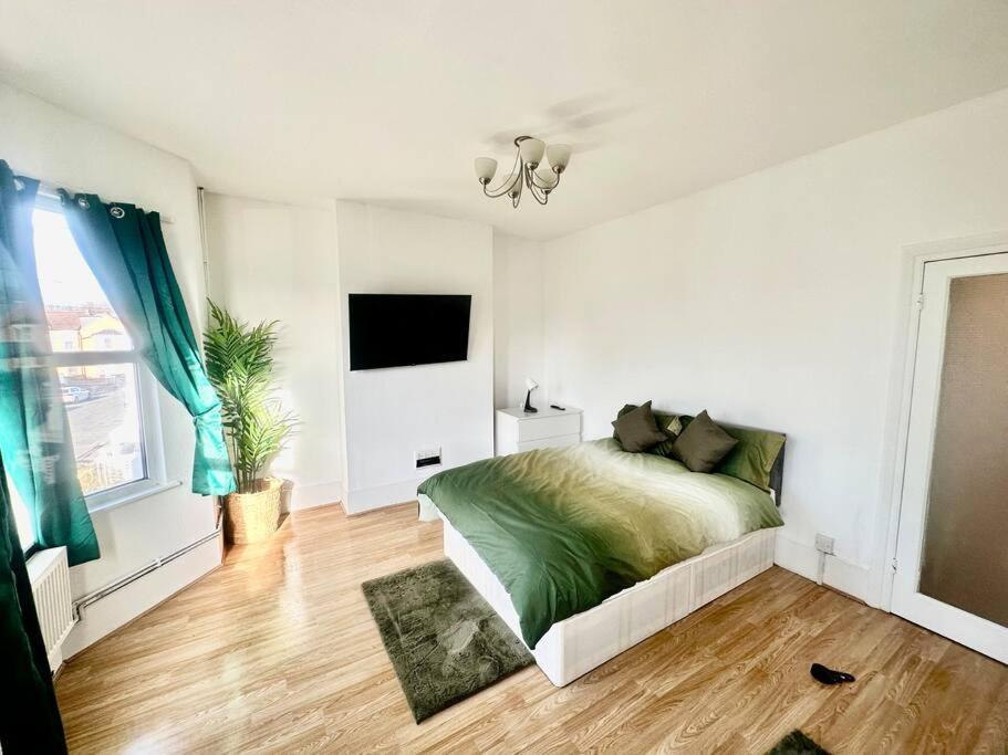 Cosy Two Bedroom Apartment,Se13 Лондон Екстер'єр фото